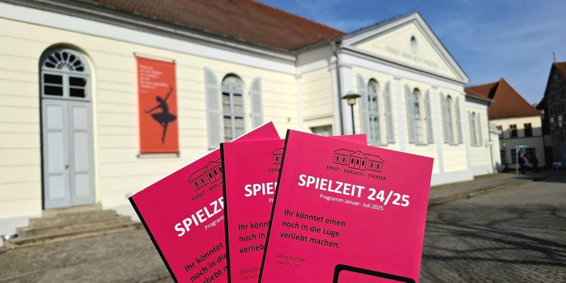 Spielzeitheft 1 2025 © Lina Bernstein