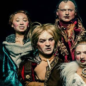 Theater Figurentheater Looking for Brunhild Theater Handgemenge Foto Alexander Hoerbe