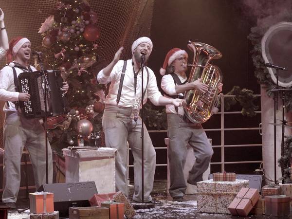 santa mahoin stills 5