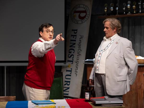 Ersatzfoto für Kolle Mann Extrawust Markus Sebastian Wenger, Christoph Reiche Foto Silke Winkler Spielzeit 2023 2024