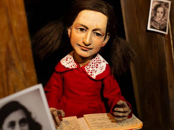 Figur "Anne Frank" Anne Frank