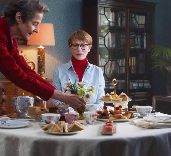 Charlotte Rampling&Cate Blanchett Father Mother Sister Brother