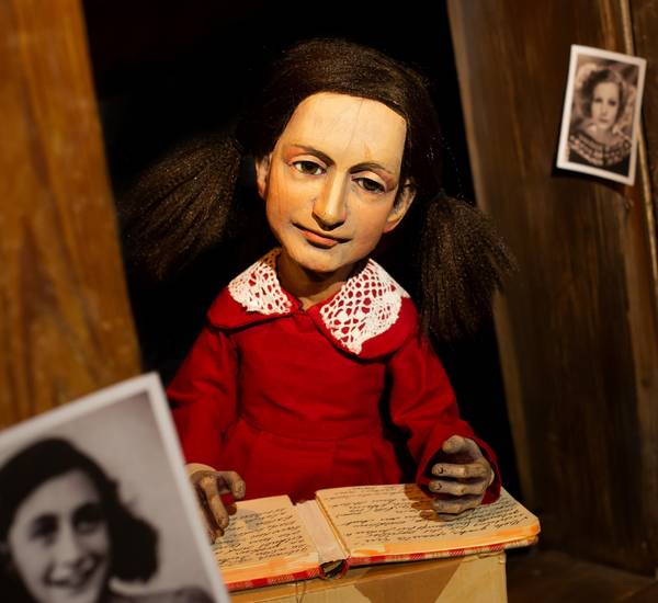 Figur "Anne Frank" Anne Frank