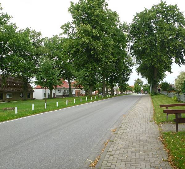 1280px Groß Wokern Dorfstraße